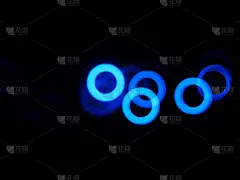 水平蓝色散景圈插图背景