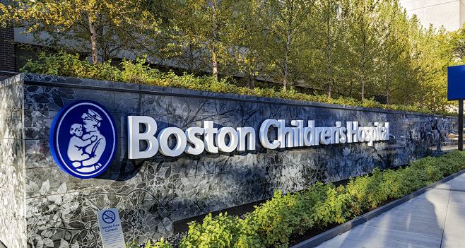 医院入口特别的视觉标识Boston Ch...