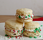 peppermint macarons