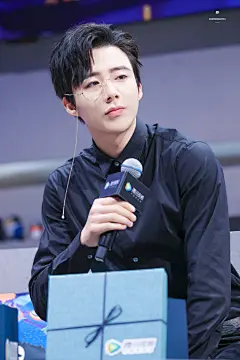 摩登兄弟超话 ‍♂️ #刘宇宁长歌行#

/ 20200802 腾讯视频年度发布会 /

我的大男孩
你就是世界上最棒最耀眼的星
我们会一直做你的底气 你的铠甲...展开全文c