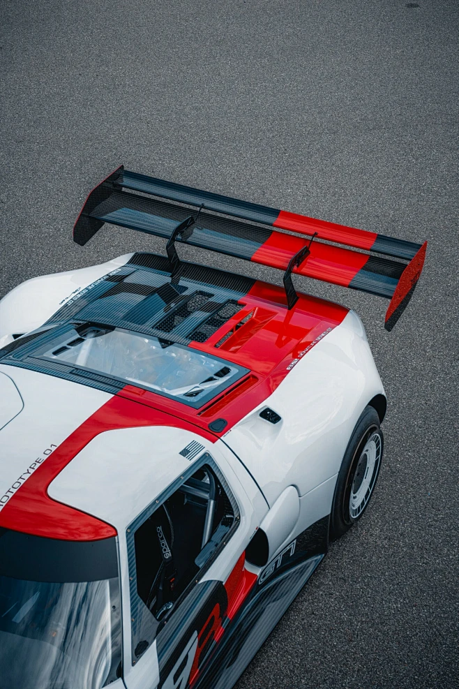 Lynx Bringing First-Gen Ford GT Back To Life-花瓣网