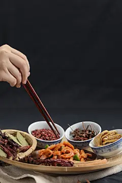 鲜椒黄牛筋卤味卤菜美食摄影图