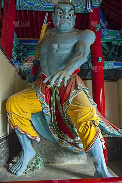 中国武士雕像
