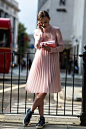 London's Street Style Is Officially Calling�Check Out the Coolest Snaps from LFW