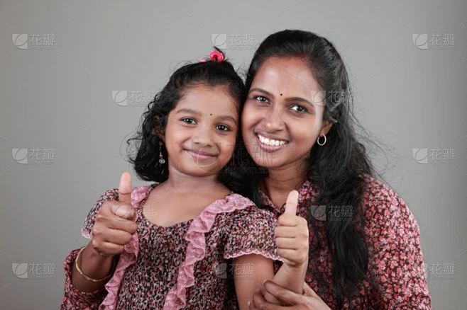 母亲,女孩,成年子女,水平画幅,父母,印度人,单身母亲,独生子女家庭,仅成年人,印度次大陆人