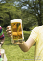 专家们发现，经常性、中度啤酒摄入量即每天350毫升啤酒，可以带给你一下好处：维护心脏健康；保护血管；降低糖尿病风险；提高认知能力；使骨骼强壮；保持活力；感觉更健康
