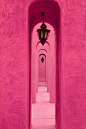 pink arches in Dubai. don't remember seeing this when I lived there, but it's pretty :): 
