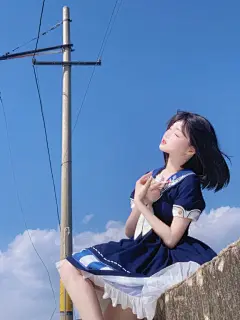 如果阴雨绵绵 那我做你的晴天 #氛围感 #短发 #Lolita #拍照 #少女写真 - 抖音