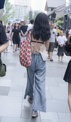 迪丽亚扎幂·唐薇采集到街拍