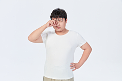 鸭梨设计采集到人物配图