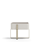 Eden L - Capital Collection : Year: 2018 Struttura laccata in colore beige taupe.Top in essenza. Maniglia e base in metallo. Un cassetto. *Non disponibile struttura … Continued