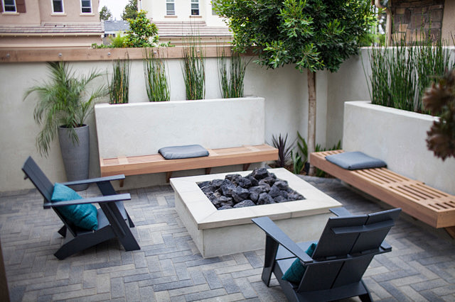 Modern Landscape Con...