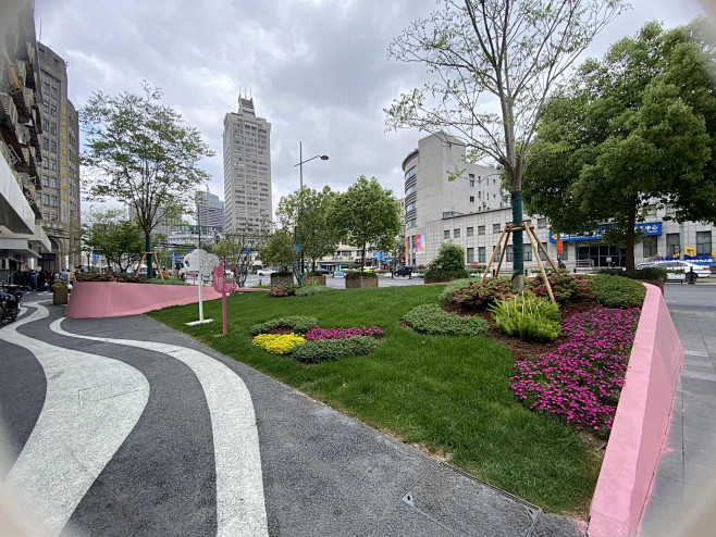 “云之丘”花园：上海市黄浦区河南中路57...