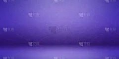 空的蜡笔紫色房间与梯度grunge抽象背景显示您的产品