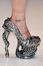 Giger-Inspired "Alien" High Heels By Alexander McQueen   Nope, can't wear those high heels anymore, but WOW I like this!: 