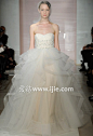 【2014秋冬纽约婚纱时装周】Reem Acra 羽毛雪精灵新娘#羽毛##时尚##设计##创意#