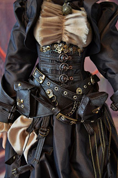 FdoR2liO采集到服装