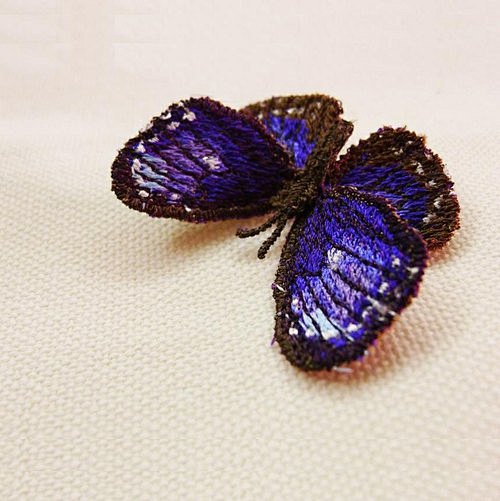 ［織林］紫斑蝶。刺繡 別針

紫斑蝶，造...