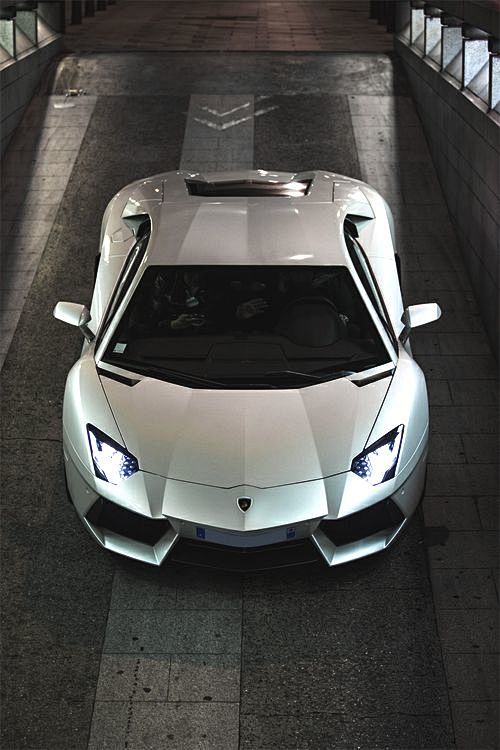 Lamborghini Aventado...