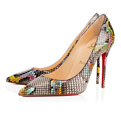 高用玲采集到Christian Louboutin（克里斯提·鲁布托）