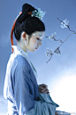 juan + 关，ch~ou电子明信片
过100，+闲置汉服*1套

《二十四节气：霜降》

               霜降，气候由凉转寒，万物随寒气增长而逐渐萧瑟。
...展开全文c