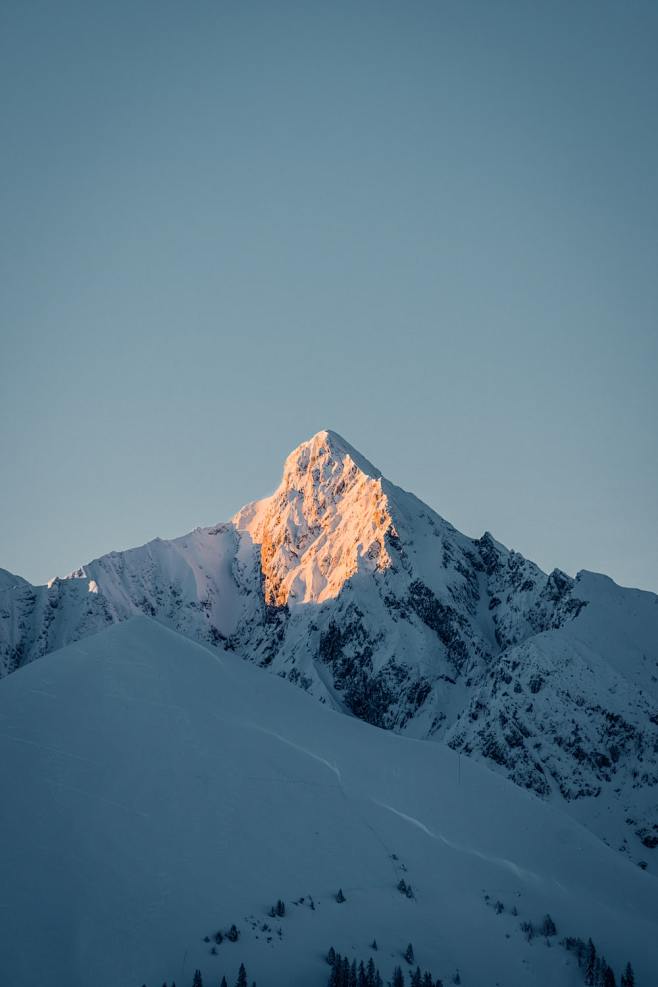 snow covered mountai...