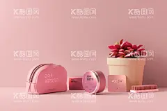 化妆品样机  - 源文件下载【酷图网】化妆品样机,防晒喷雾,保湿喷雾,防晒喷雾样机,保湿喷雾样机,面霜,化妆品海报,化妆海报,护肤品,护肤品样机,金属锡铝罐,面霜乳液包装,瓶贴图样机,化妆品,化妆品包装,化妆品效果图,护肤品效果图,化妆品场景,场景样机,洗面奶样机,精油样机,花露样机,香水样机,乳液样机,面霜样机,彩妆样机,