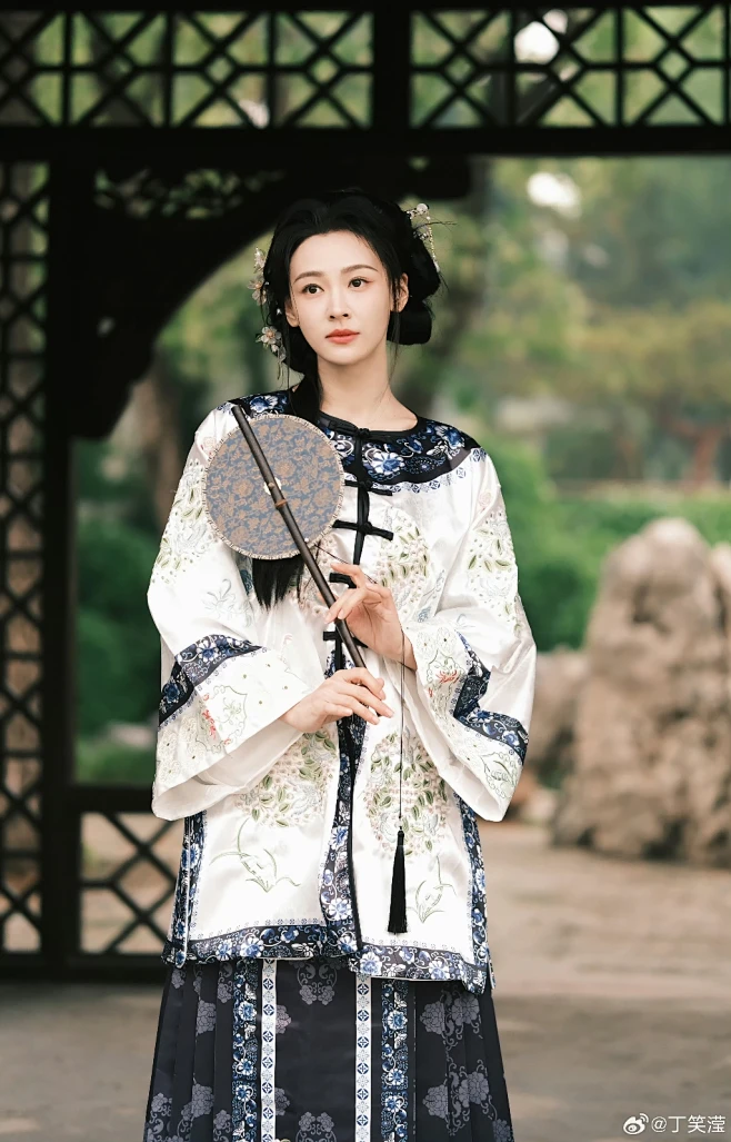 丁笑滢-花瓣网