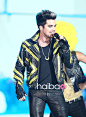 亚当·兰伯特(Adam Lambert)亮相韩国2012亚洲音乐盛典(Mnet Asian Music Awards/MAMA)颁奖典礼现场