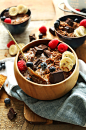 7-Ingredient-DARK-CHOCOLATE-Quinoa-Breakfast-Bowl-Full-of-antioxidants-fiber-and-protein-vegan-glutenfree-breakfast-recipe-healthy