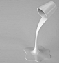 把牛奶倾斜倒的瞬间制作的成灯具，凝固的魅力。【灯具】