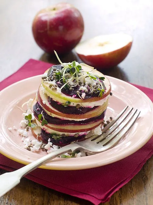 "Irresistibly Simple Apple Crisp Recipe: Effortless Delight in Every Bite"