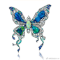 By： Anna Hu <br/>「Butterflies」，新系列一共由8枚蝴蝶胸针组成，每一枚胸针都有着独特的造型与姿态，并且采用了不同品种、颜色的宝石镶嵌，呈现蝴蝶翅膀上五彩斑斓的图案。 ​​​​