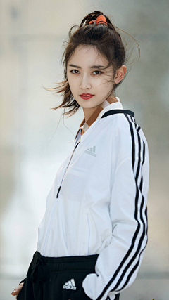 蔚文昊采集到美女
