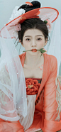 且许我镜花水月，寄余生自在徜徉
采集@别致的七
md：蟹黄豆腐呀_
cr：南熏
