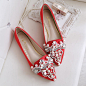 新款大码红色女鞋水钻平底鞋尖头单鞋瓢鞋平跟结婚鞋新娘鞋