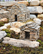 Mini stone houses: 