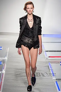 【图】性感机车风Update！罗达特 (Rodarte) 2014春夏女装秀，海报时尚网带你亲临2014春夏纽约时装周_第2页_Rodarte_海报时尚网