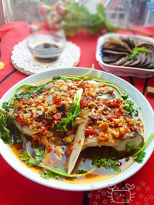 《剁椒鱼头》，来自#美食天下#的原创菜谱...