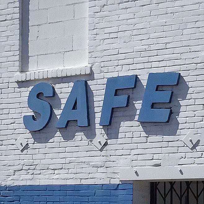 朋友圈背景图safe