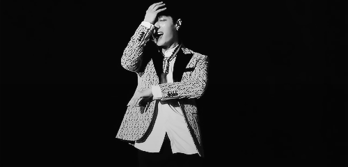 SEXY LAY 张艺兴