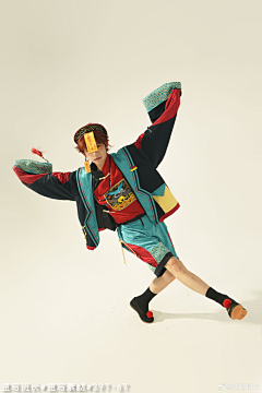 NoyiCho采集到人物动态