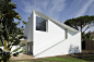 House In Serralves : Designed by Portuguese architect João Vieira de Campos, House in Serralves features a brutalist and minimalist design that finds the purity of volume, material, and form.