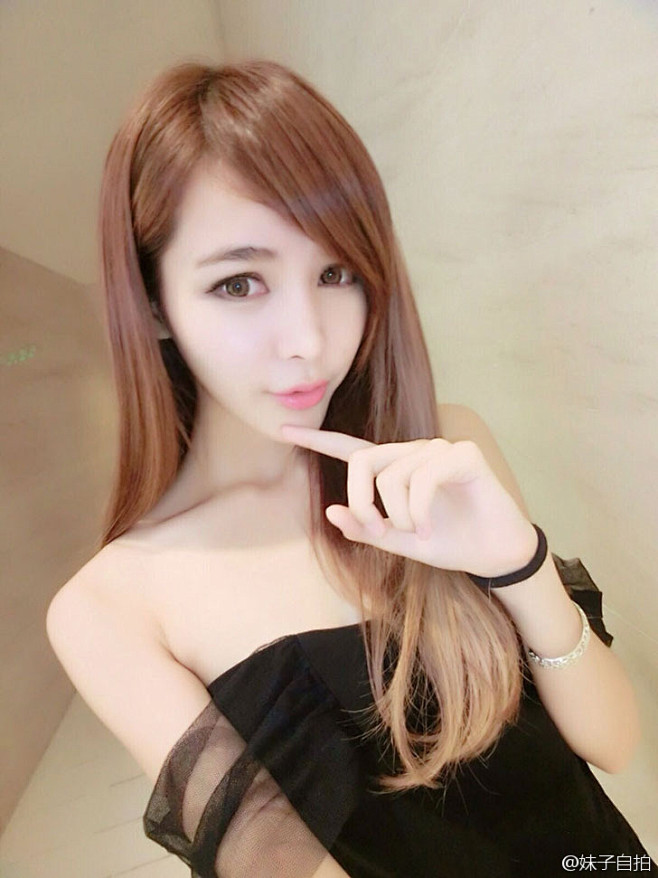 美女自拍