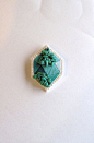 Geometric emerald green brooch embroidered von AnAstridEndeavor, $35.00