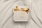 Dabel Jewelry : DABEL es una marca especializada en la creación y venta de accesorios personalizados con diferentes materiales como chapa de oro, plata, acero y piedras. Nuestra propuesta está basada en la tipografía serif estilizada y moderna con modific