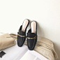 . 最近看到好多人穿這雙~你也有嗎 Equally functional & chic. The perfect shoes to take you from office to weekend. 官網搜尋S00006880 . #dafshoes #shoes #fashion #style #ootd #outfit #lookbook #instagood #loafers #sandals #flatshoes #heel #mule #casual #鞋 #女鞋 #穆勒鞋 #daf穆勒鞋