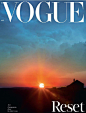 宏伟大气的《VOGUE》杂志封面设计～ ​​​​