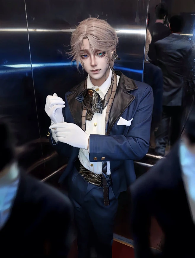 好戏已经上演。#cos #囚徒 #第五人格 #卢卡 #放映厅@麻辣大公鸡（每天会开开心心），采集@屿堍-花瓣网