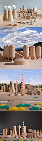 在2012年荷兰设计周期间，荷兰设计师Maykel Roovers展出了他积木形式的现代建筑群，这些微观积木建筑模块，采用激光切割和3D打印机技术制作而成，旨在展现建筑的规模宏大。